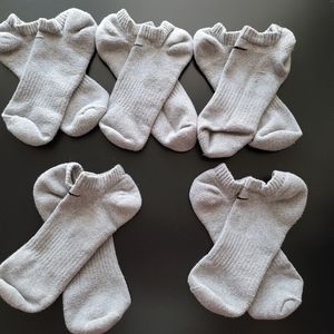 5 pairs Nike No Show Socks Gray